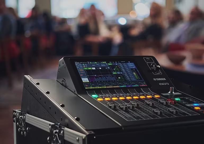 Yamaha DM3-D 22-Channel Ultracompact Digital Mixing Console with Dante