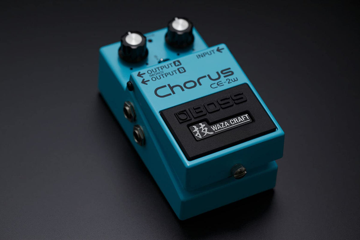 Boss CE-2W Waza Craft Chorus w/ Instrument Cables