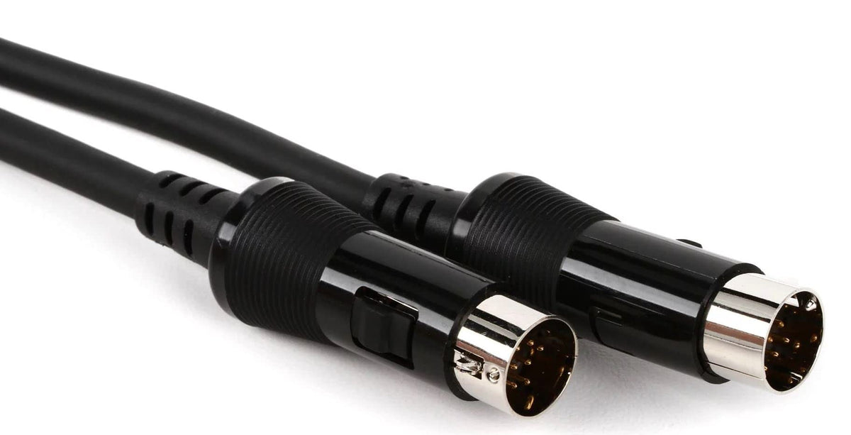 Roland GKC-5 15-Foot 13-Pin Cable w/ Guitar Picks
