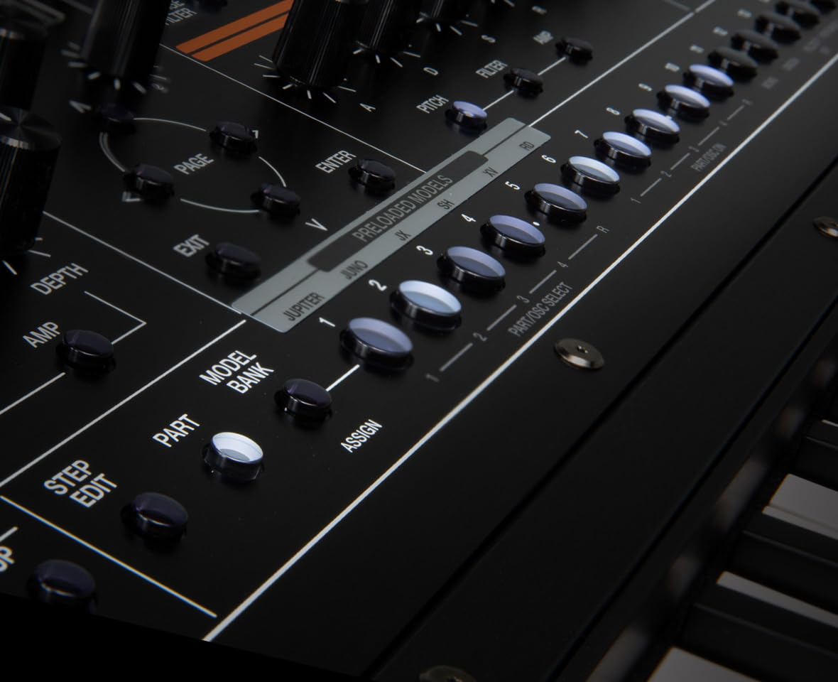Roland Jupiter Xm Synthesizer w/ MIDI Cables
