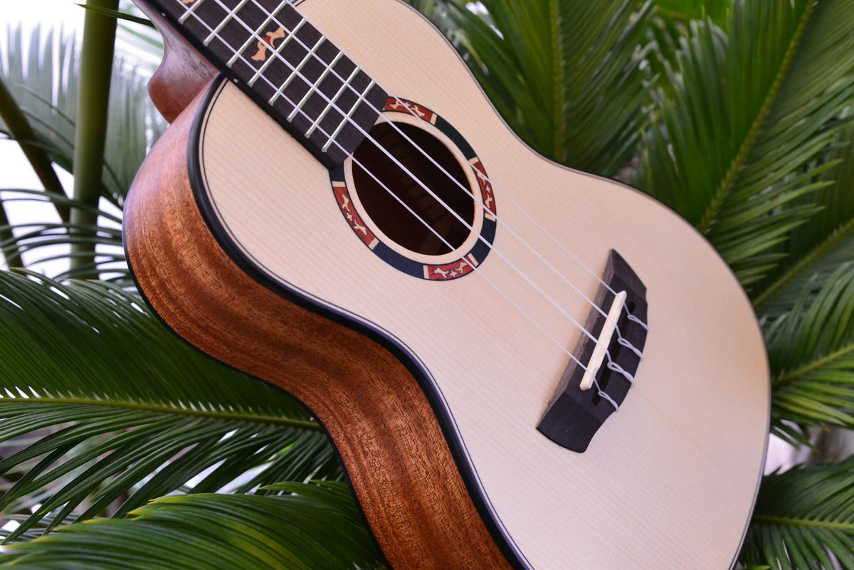 Crafter UC-18 Prestige Solid Spruce Top Concert Ukulele w/ Hard Case