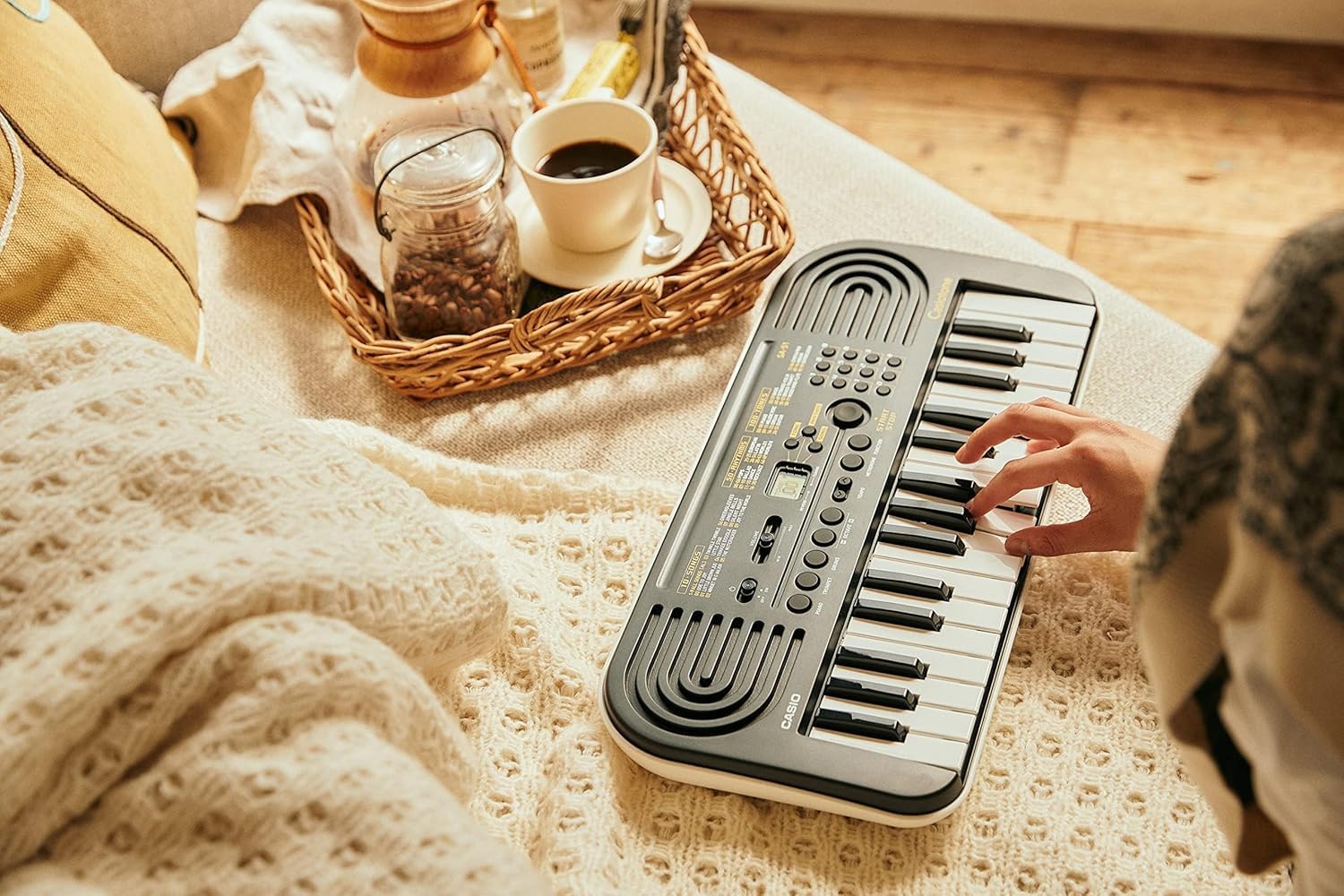 Casio SA-51 Casiotone 32-Key Compact Portable Keyboard