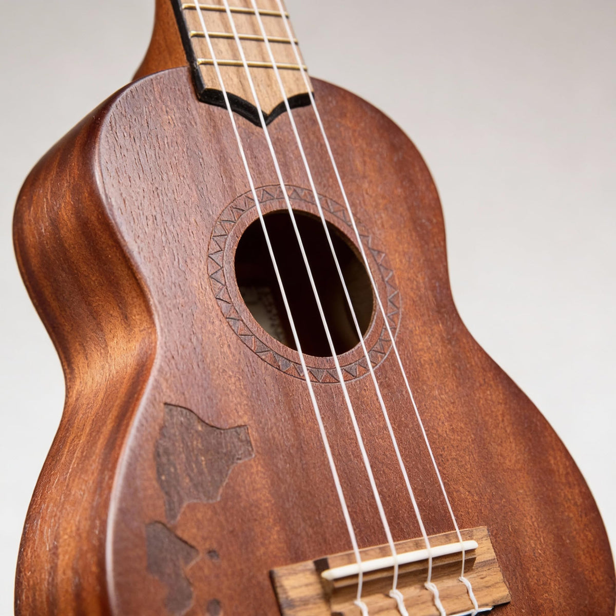 Kala KA-15S-H1 Satin Mahogany Soprano Ukulele - Hawaiian Islands w/ Hard Case