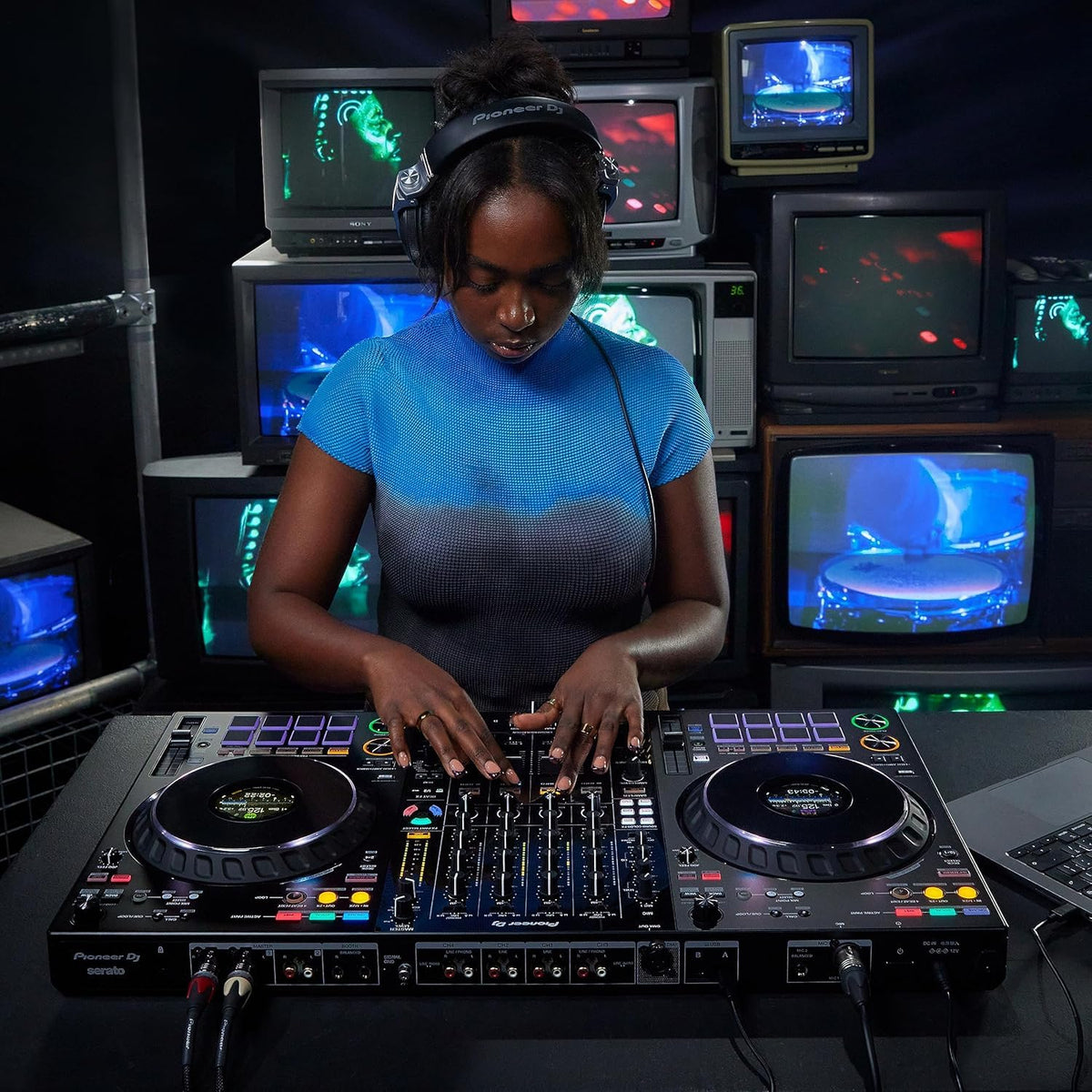 Pioneer DDJ-FLX10 4-Channel Professional DJ Controller - Black