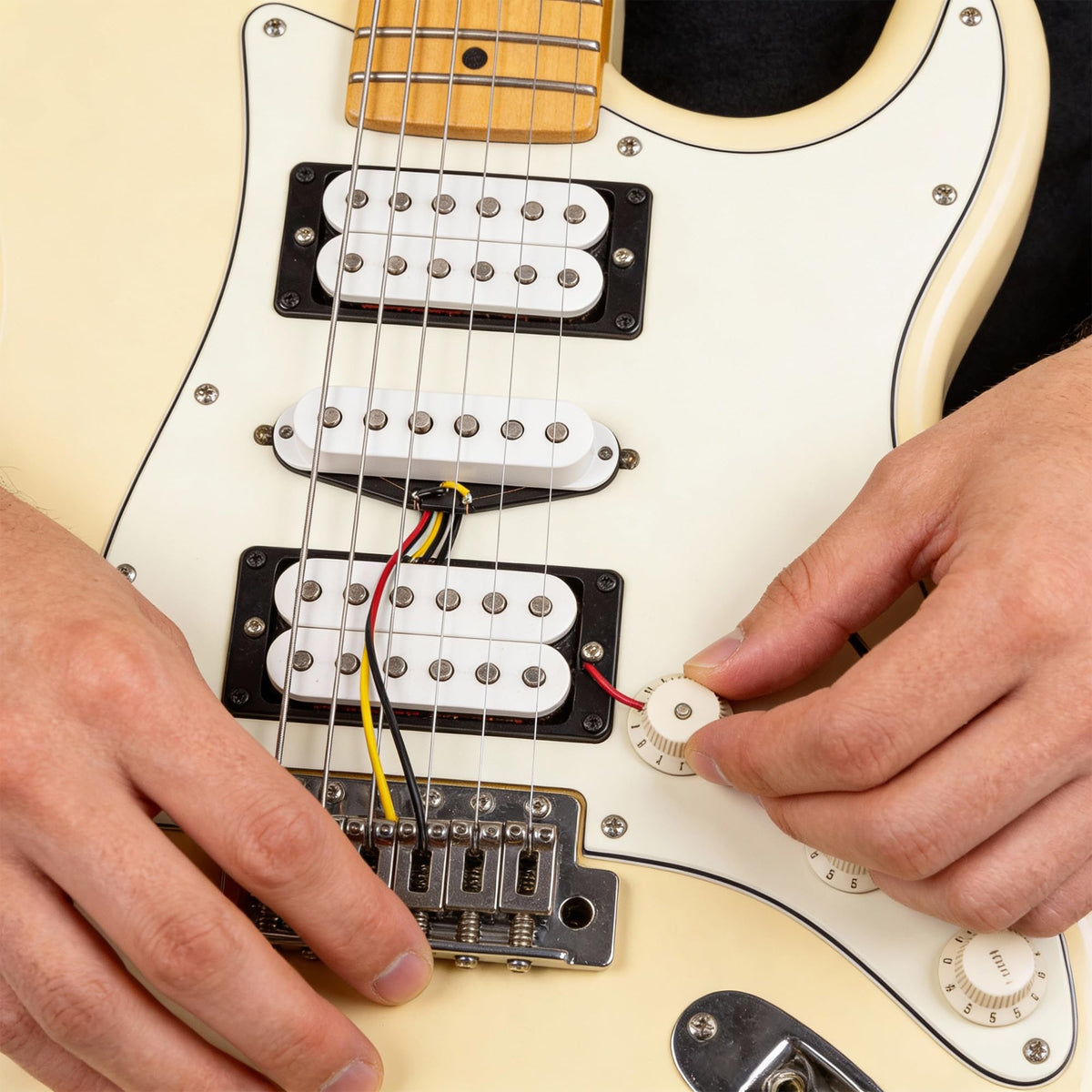 Fender Tex-Mex Stratocaster Pickups w/ Instrument Cable