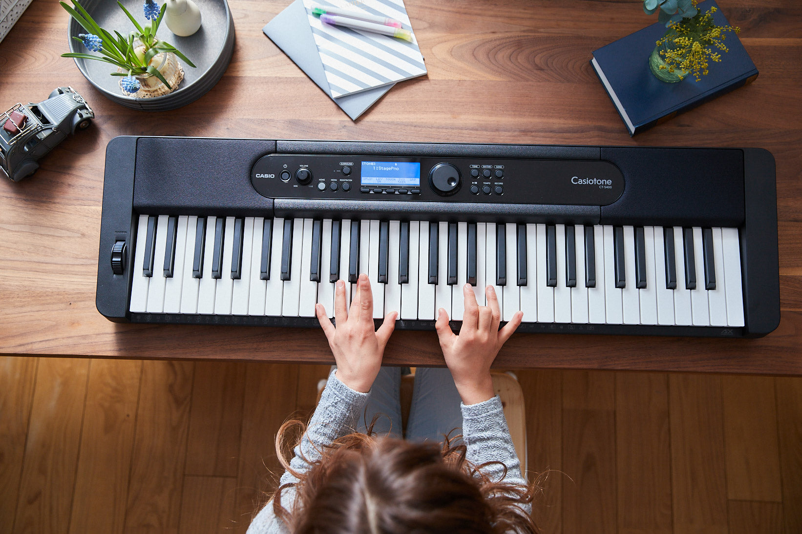 Casio CT-S400 Casiotone 61-Key Keyboard w/ Adjustable Stand