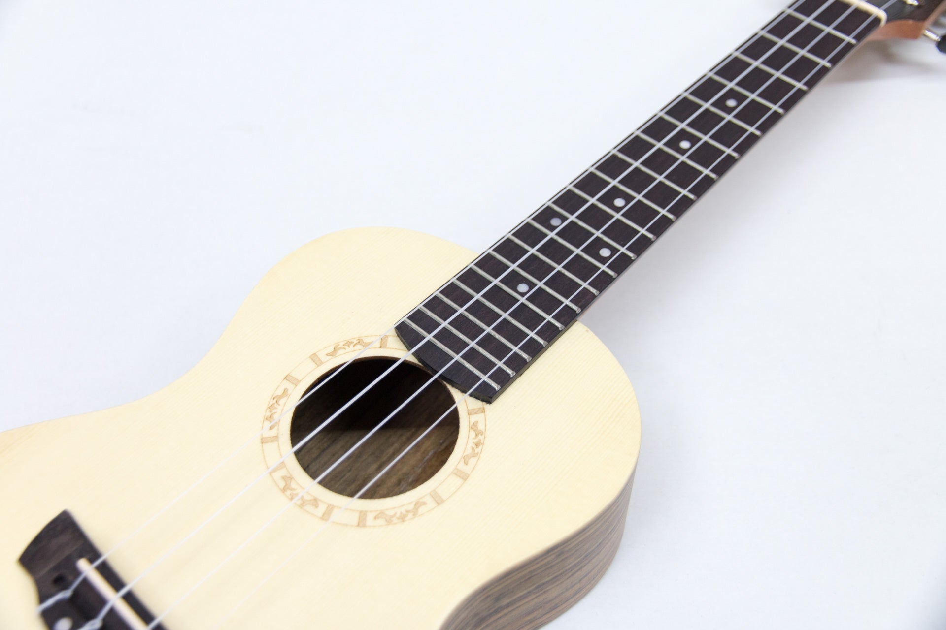 Crafter UC-220 Spruce Top Ovangkol Concert Ukulele w/ Hard Case