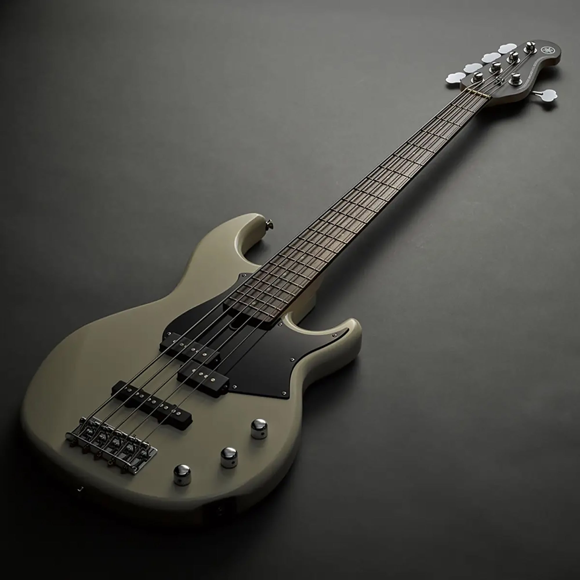 Yamaha BB235 5-String Bass Guitar - Vintage White