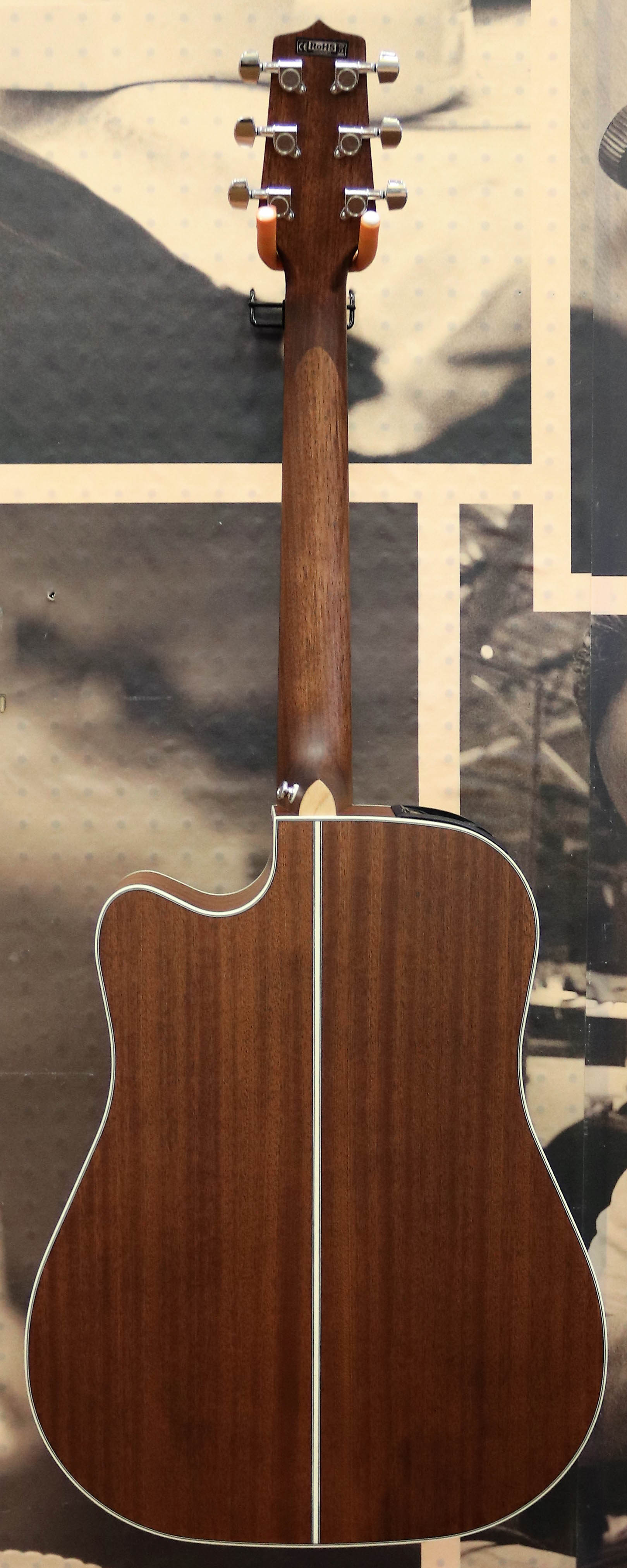 Takamine GD20CENS Dreadnought Cutaway AcousticElectric Guitar