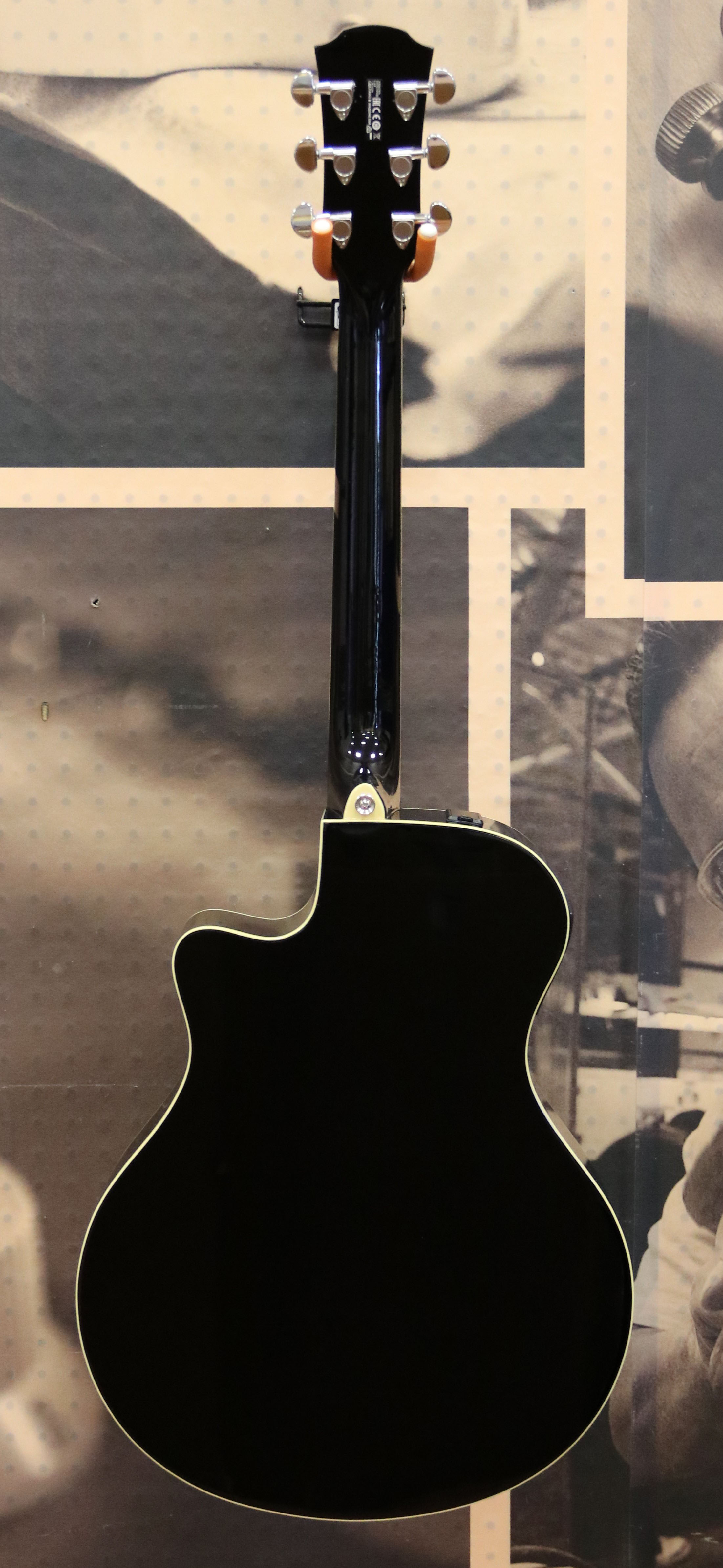 Yamaha APX600 Thin Body AcousticElectric Guitar Black 889025115025