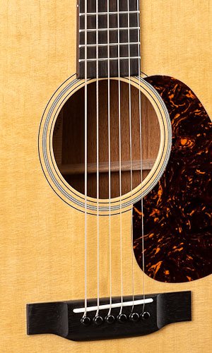 Martin D-18 Dreadnought Acoustic Guitar - Natural