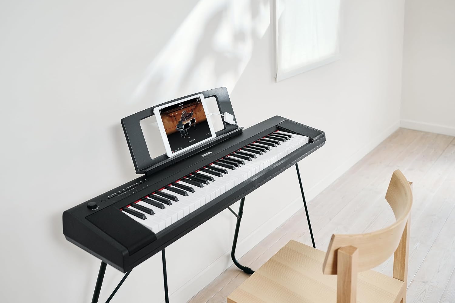Yamaha NP-15 61-Key Piaggero Portable Keyboard - Black