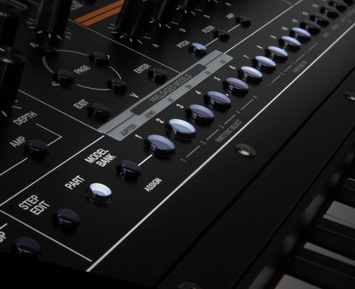 Roland Jupiter Xm Synthesizer w/ MIDI Cables