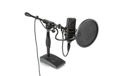 Gator Bass Drum and Amp Mic Stand MIC-0821 w/ XLR Cable