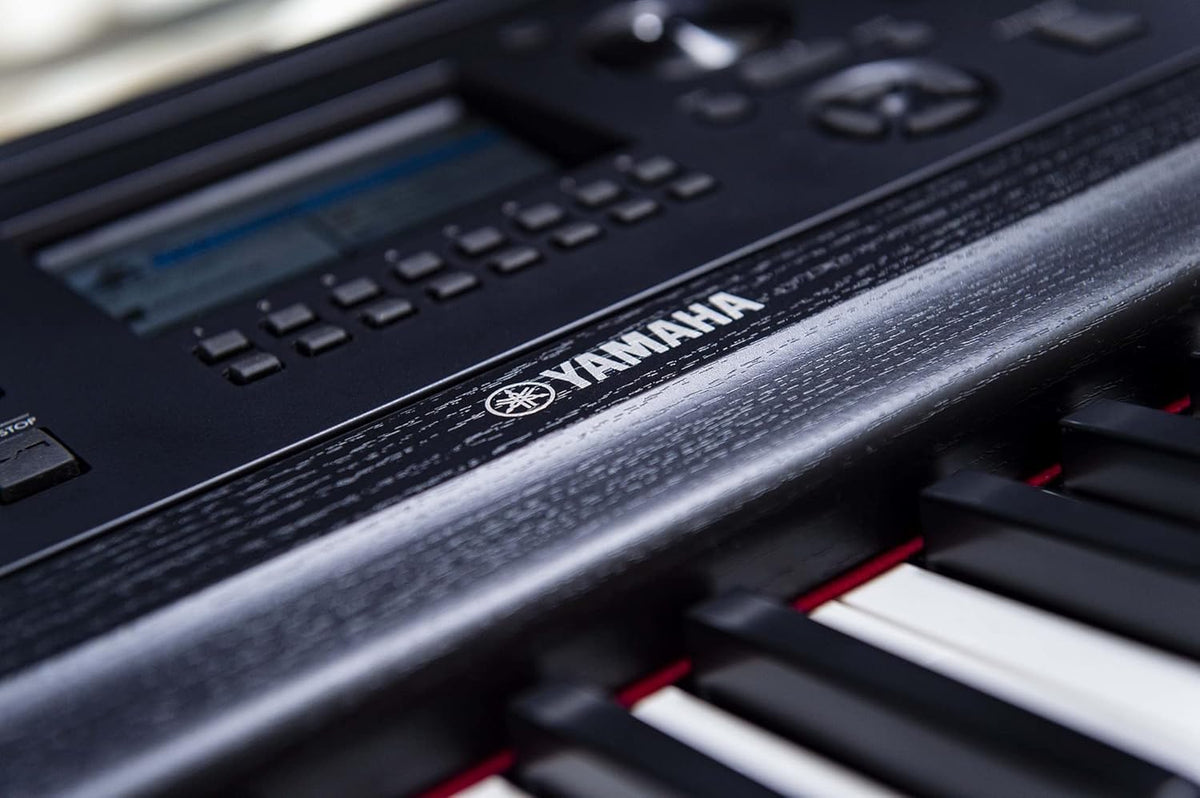 Yamaha DGX-670 88-Key Digital Piano - Black