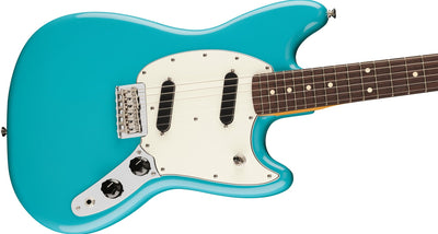 Fender Player II Mustang - Aquatone Blue w/ Cleaning Kit