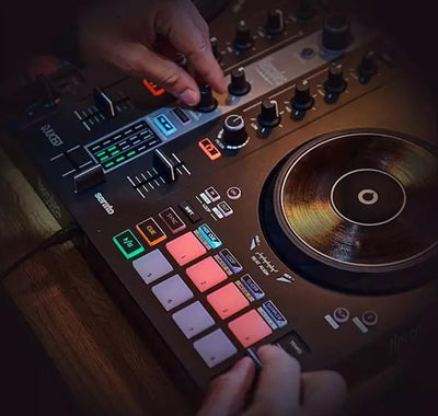 Hercules DJControl Inpulse 300 MK2 2-Channel DJ Controller w/ Case