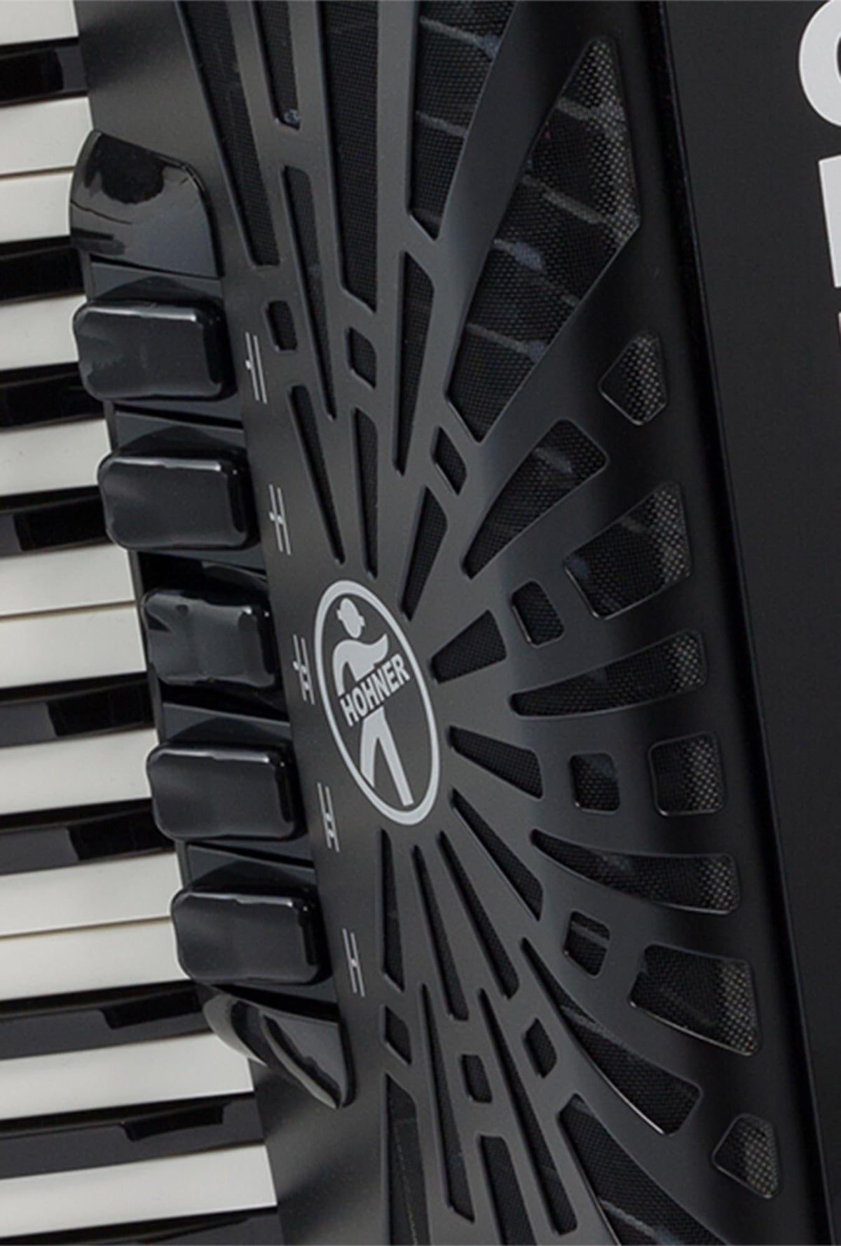 Hohner Bravo III 72 Chromatic Piano Key Accordion - Black w/ Gig Bag