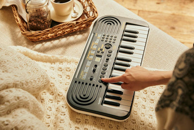 Casio SA-51 Casiotone 32-Key Compact Portable Keyboard