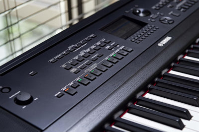 Yamaha DGX-670 88-Key Digital Piano - Black