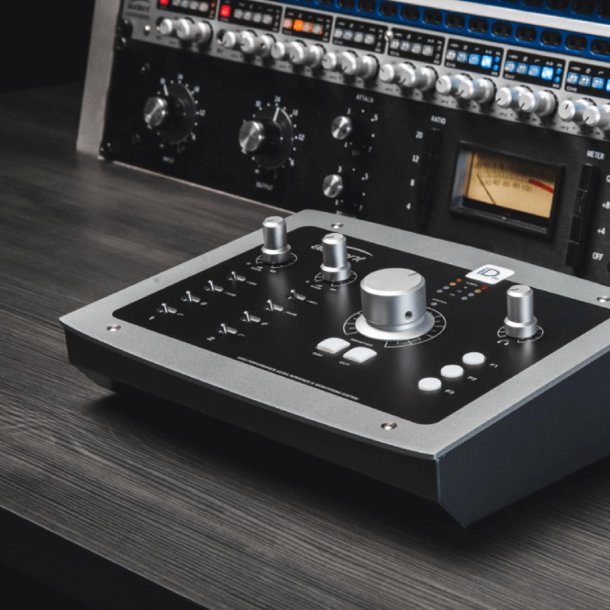 Audient iD22 10-In 14-Out Audio Interface w/ 4 Cables