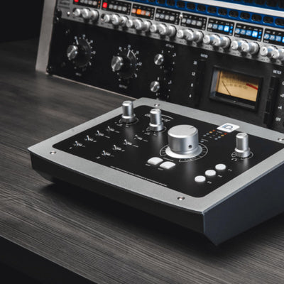 Audient iD22 10-In 14-Out Audio Interface w/ 4 Cables