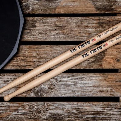 Vic Firth STH4 Corpsmaster Signature Snare Thom Hannum Beast Drumsticks - 12 Pack