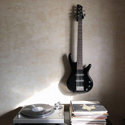 Ibanez GSRM25 SR Gio miKro Short-Scale Bass Guitar - Black w/ Gig Bag