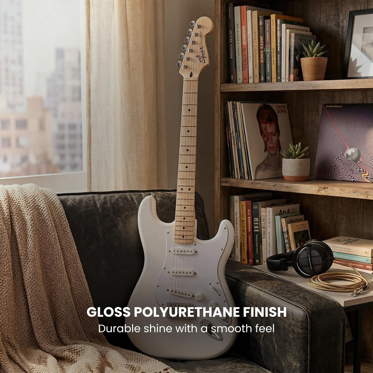 Fender Squier Sonic Stratocaster HT - Arctic White w/ Frontman 10G Amplifier