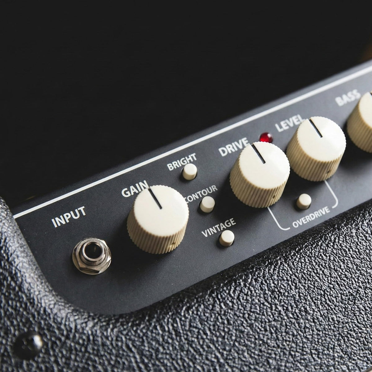 Fender Rumble 40 Bass Combo Amplifier w/ Instrument Cable
