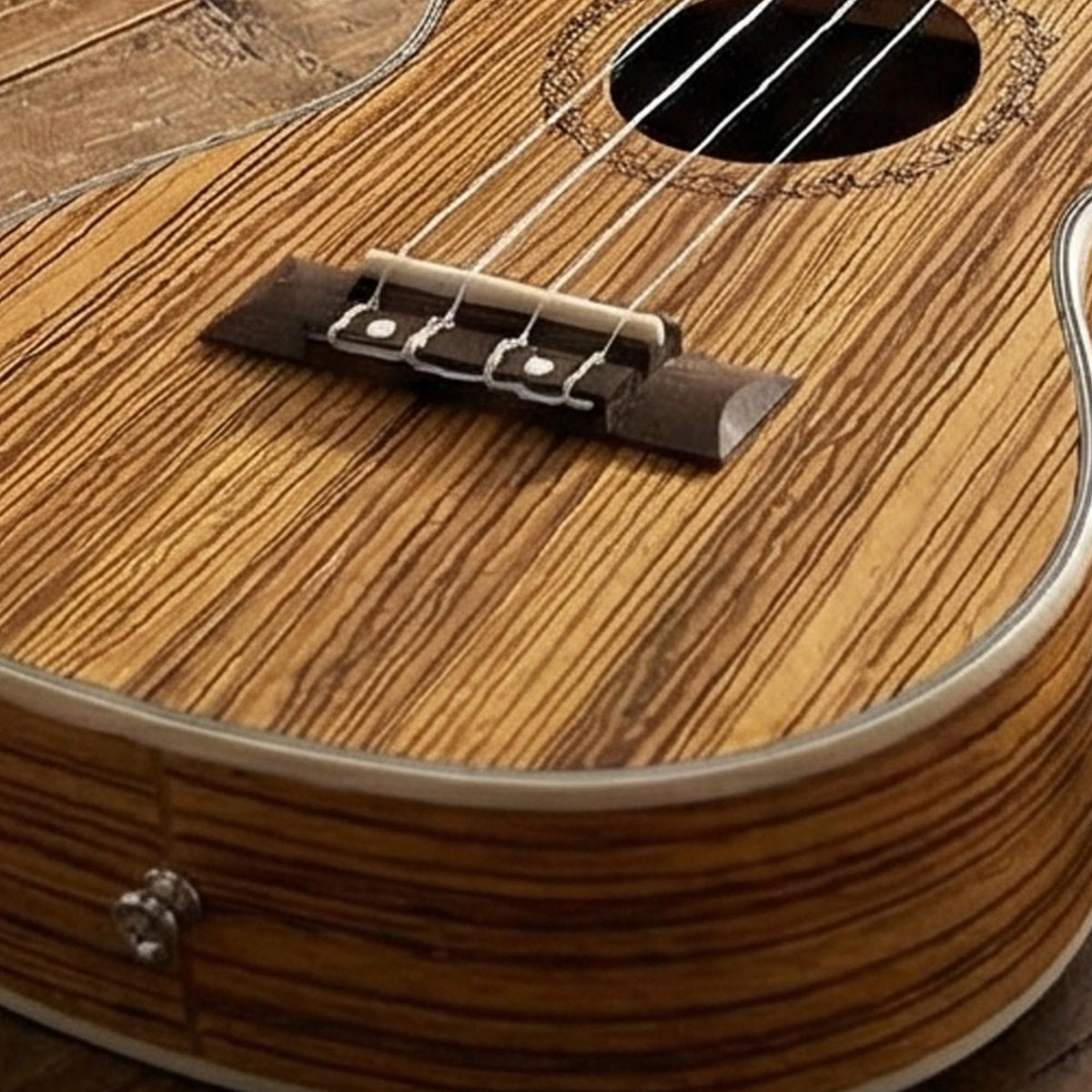 Barcelona Zebra Wood Concert Ukulele w/ Gig Bag