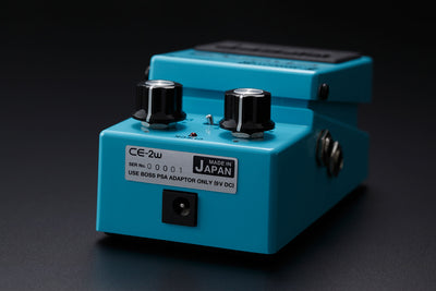Boss CE-2W Waza Craft Chorus w/ Instrument Cables
