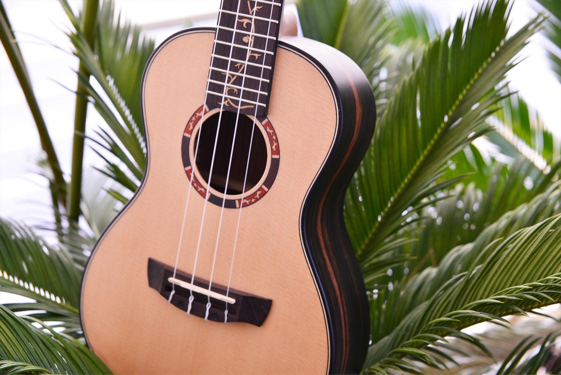 Crafter UC-27 Prestige Natural Tree Inlay Concert Ukulele w/ Gig Bag