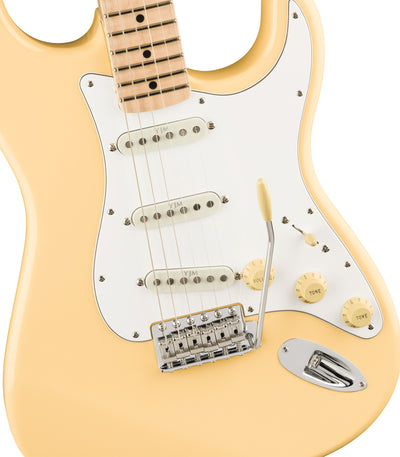 Fender Yngwie Malmsteen Stratocaster - Vintage White w/ Guitar Cleaning Kit