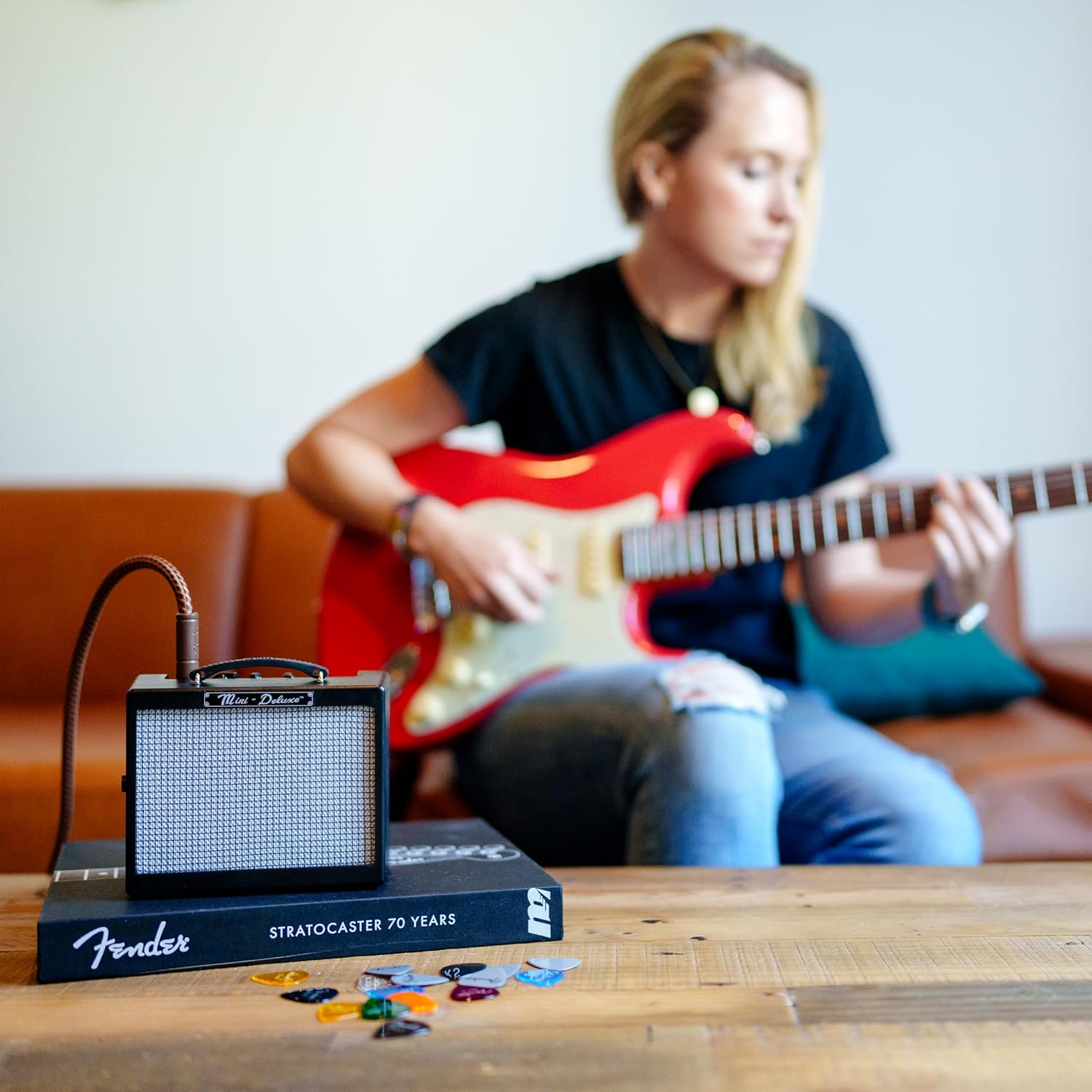 Fender MD20 Mini Deluxe Guitar Combo Amplifier