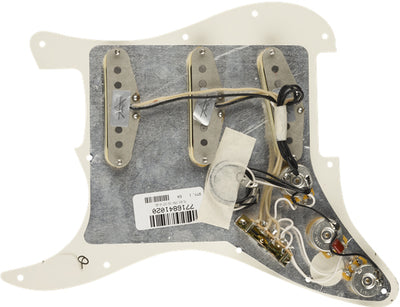 Fender Custom Shop '69 SSS Pre-Wired Stratocaster Pickguard w/ Instrument Cable