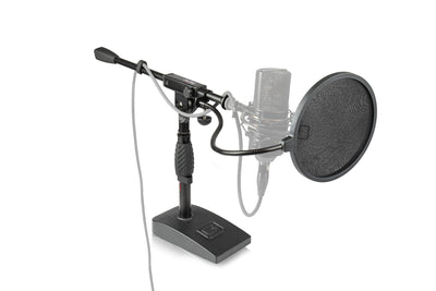 Gator Bass Drum and Amp Mic Stand MIC-0821 w/ XLR Cable
