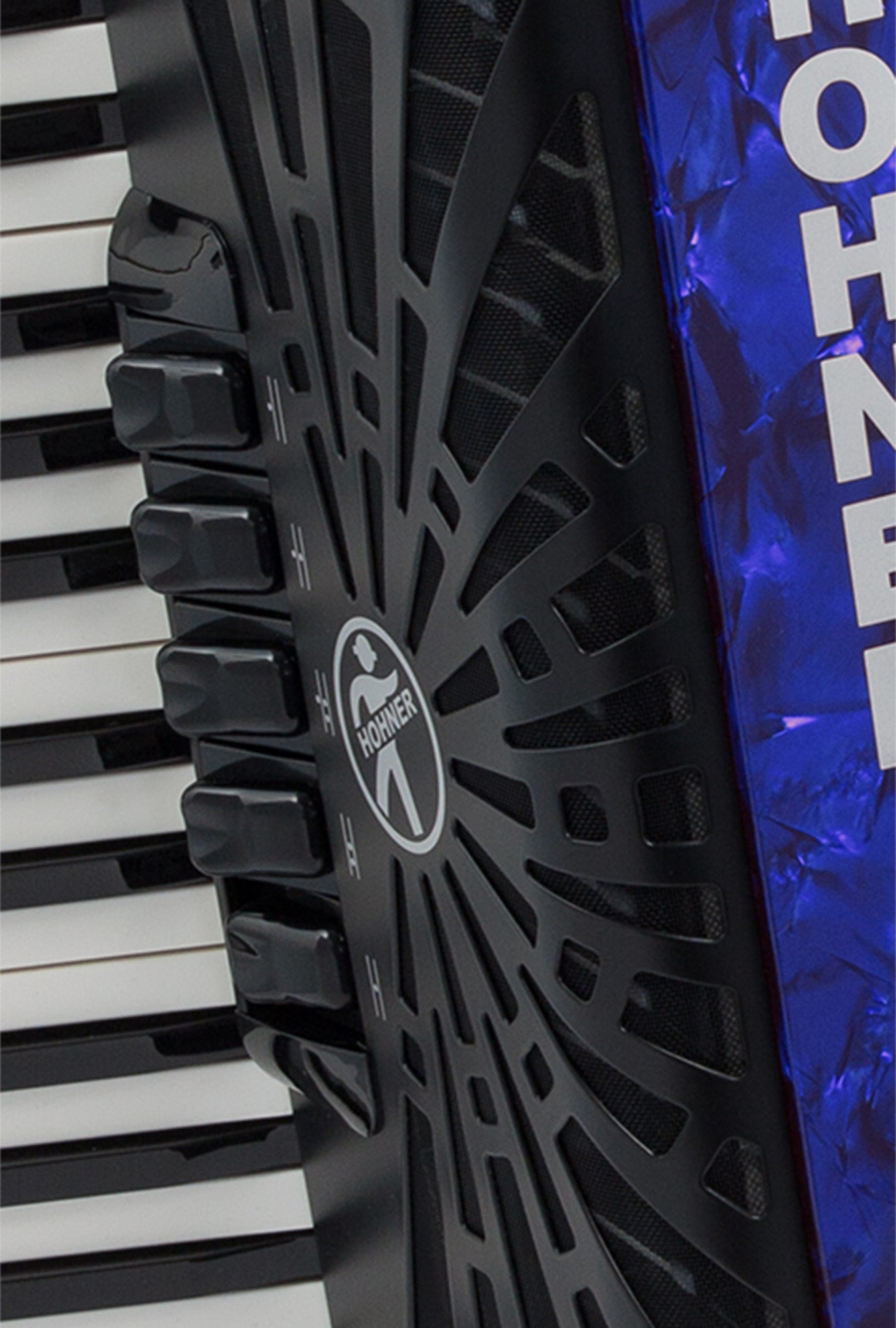 Hohner Bravo III 72 Chromatic Piano Key Accordion - Blue w/ Gig Bag