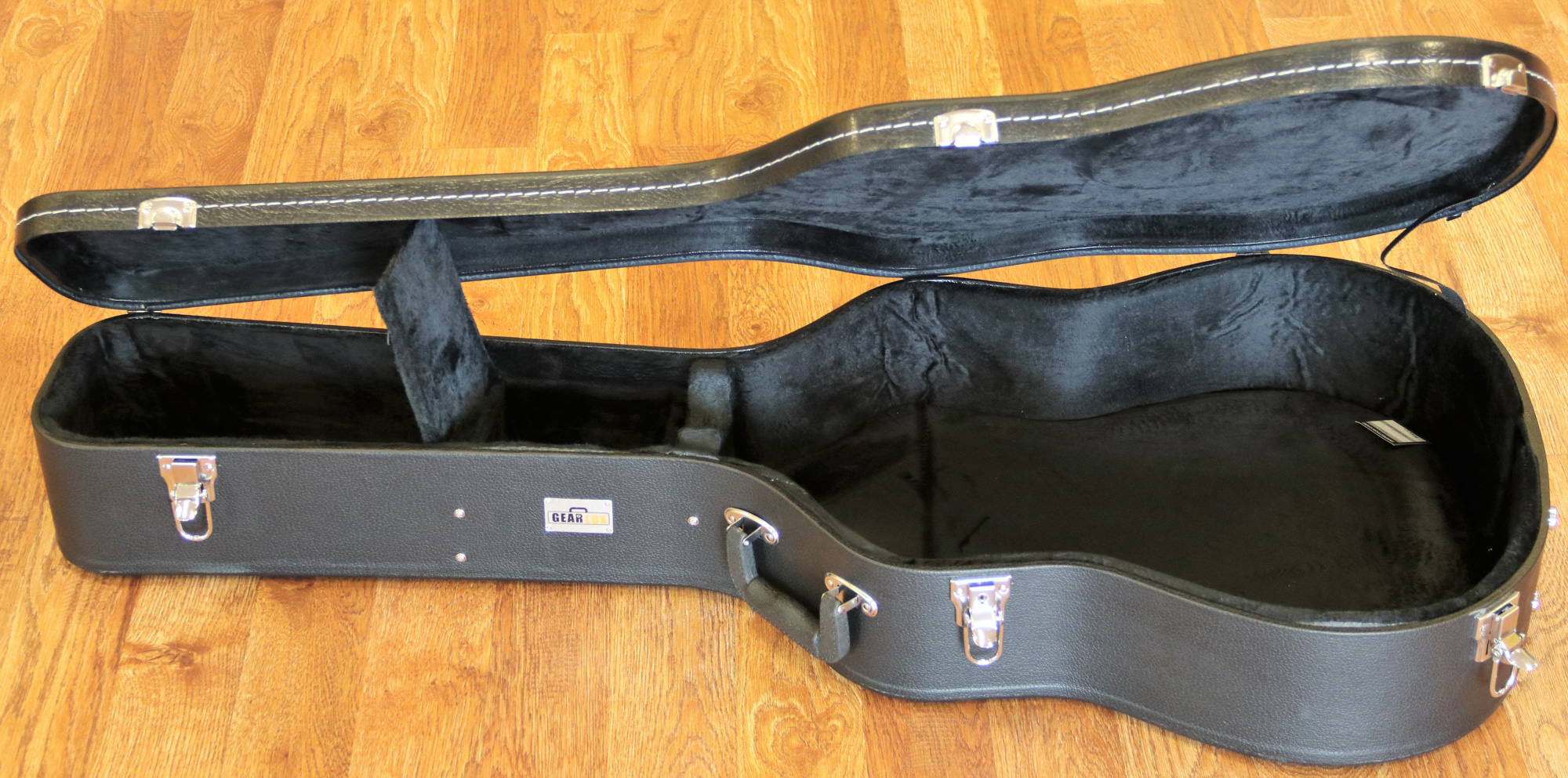 Gearlux Dreadnought Acoustic Guitar Hard Case (missing bottom foot) | eBay