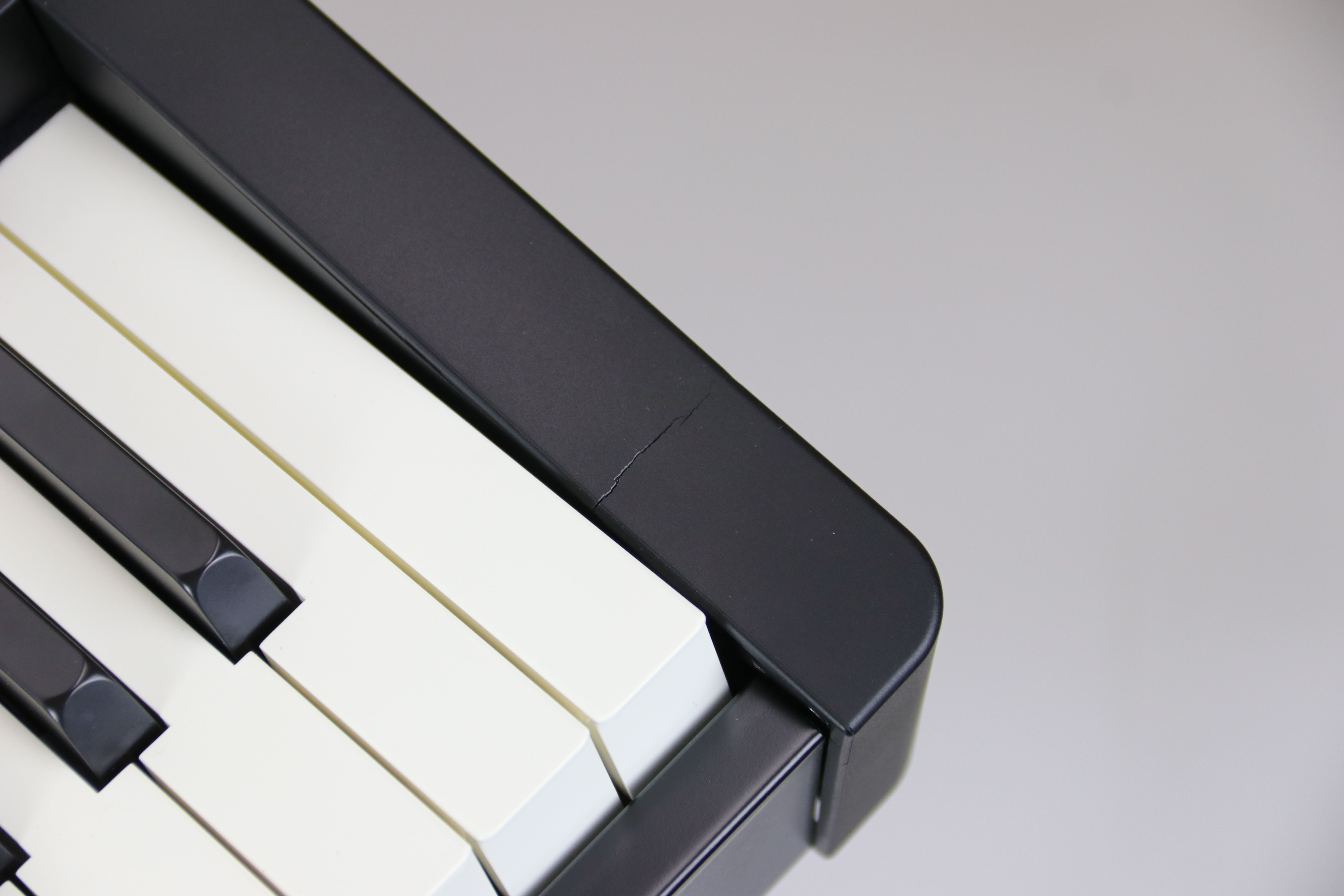 Yamaha Arius YDP143 Console Digital Piano Rosewood (missing stand